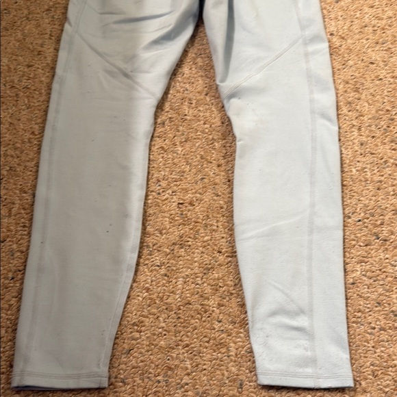 Fabletics | Light Blue Leggings - Picture 4 of 8